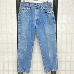 Wrangler Classic Fit 32 Mid Rise Straight Leg Jeans Faded Blue Wash Altered Hem